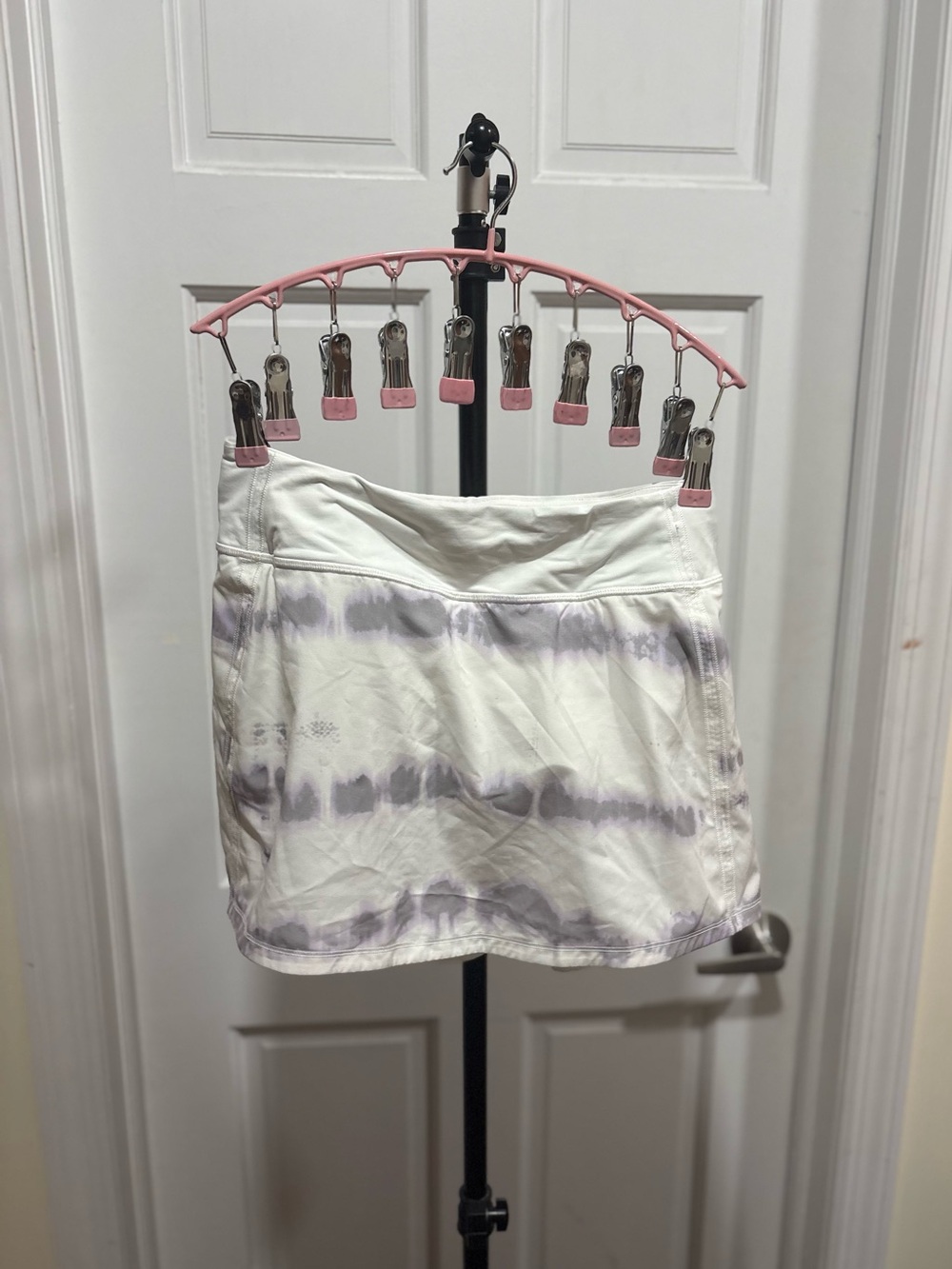 Lululemon White & Purple Athletic Skiet